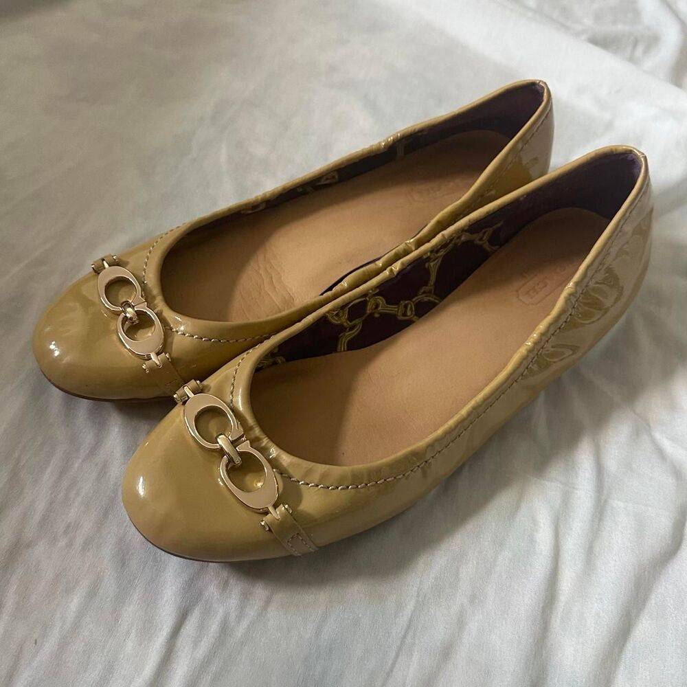 COACH Women's Tan Golds Ballet Shoe Flats 8B